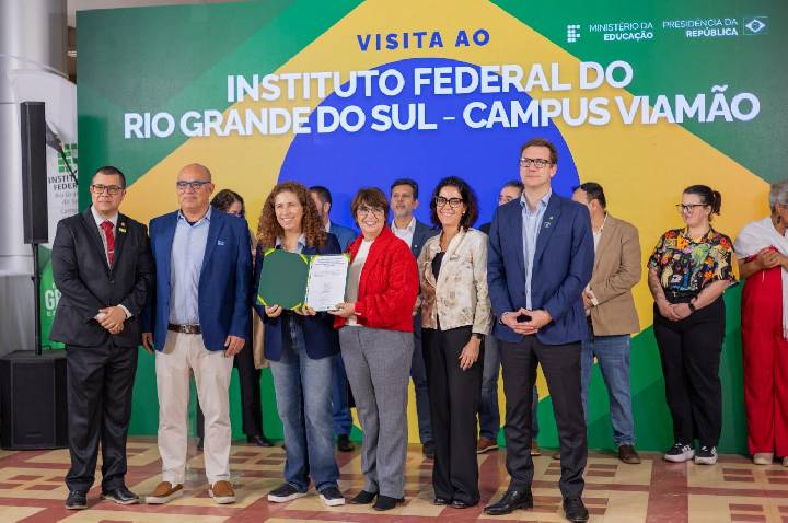 CMPC assina contrato para instalação do Terminal Rio Grande do Sul S.A
