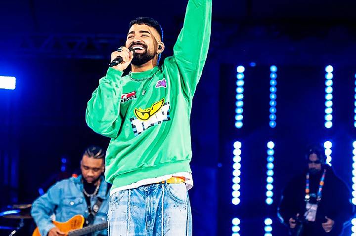 Gilsinhl faz show dos 100 anos