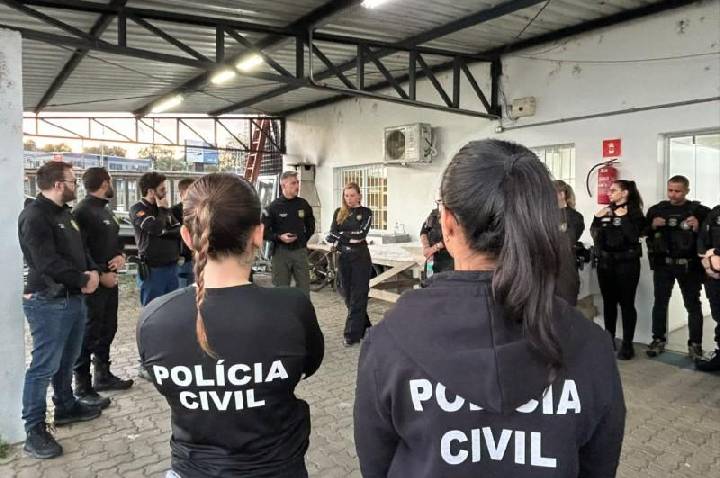 Polícia cumpre sete mandados de busca e apreensão na prefeitura de Guaíba