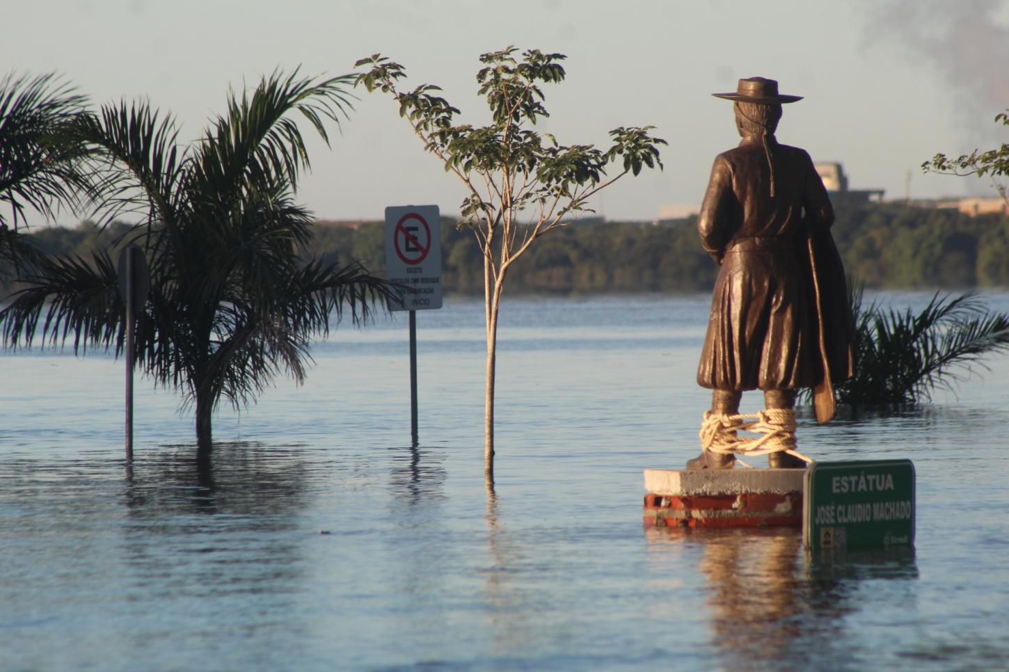 Escritores falam sobre enchente