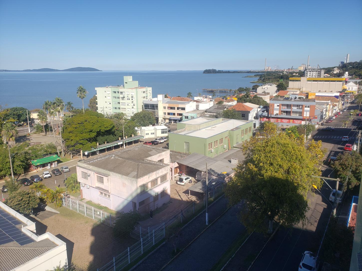 Corsan repara rede rompida para normalizar abastecimento até a tarde