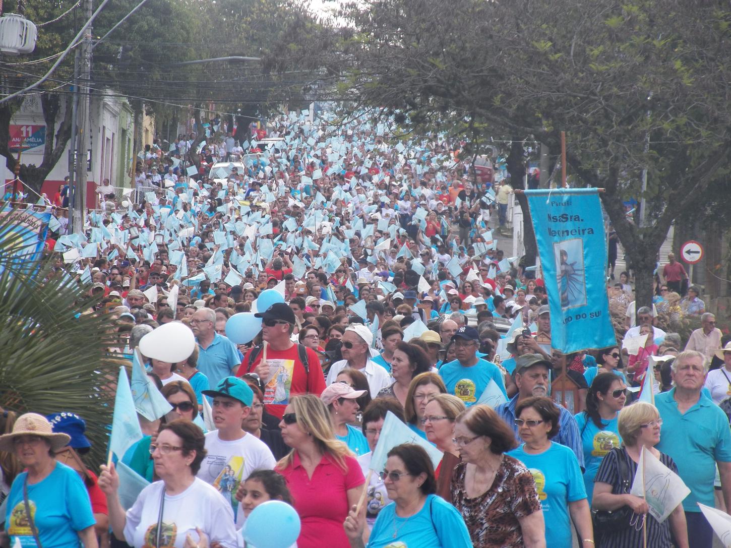 Sábado de Romaria das Capelinhas