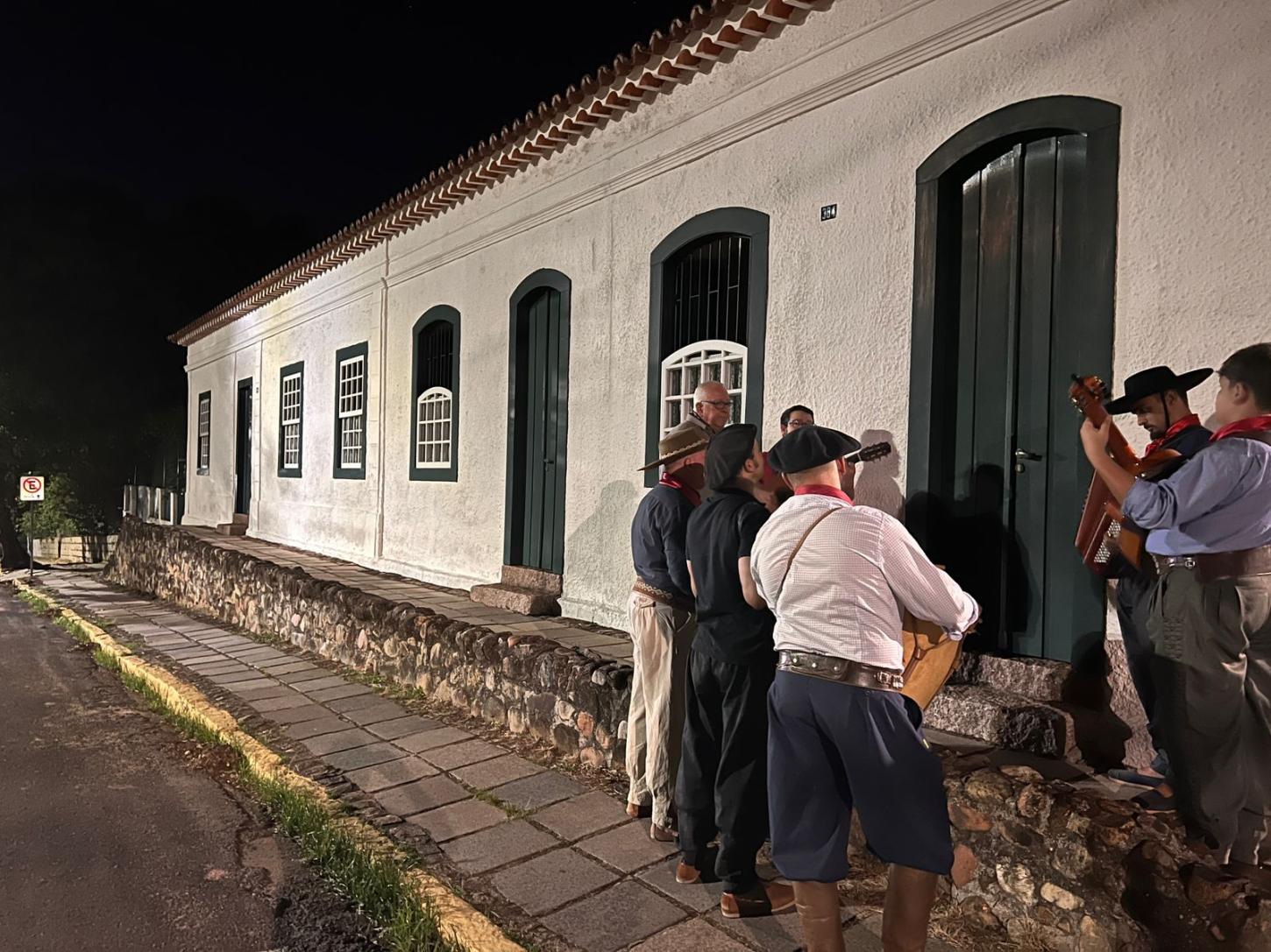 Tradição de Terno de Reis é resgatada na Casa Gomes Jardim