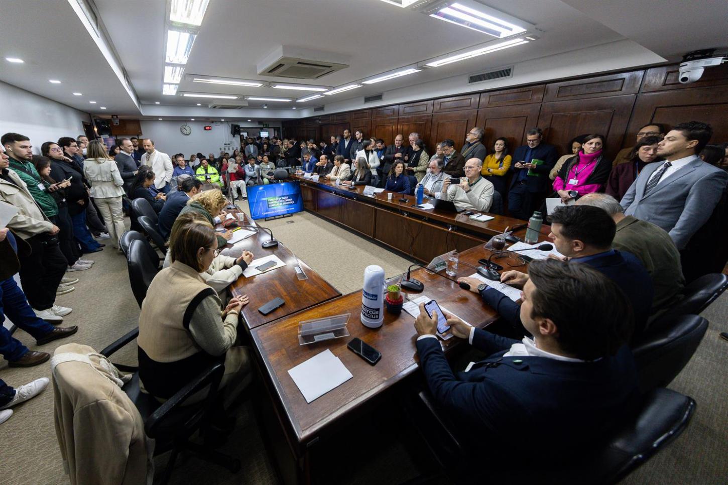 Projeto da CMPC é debatido na AL