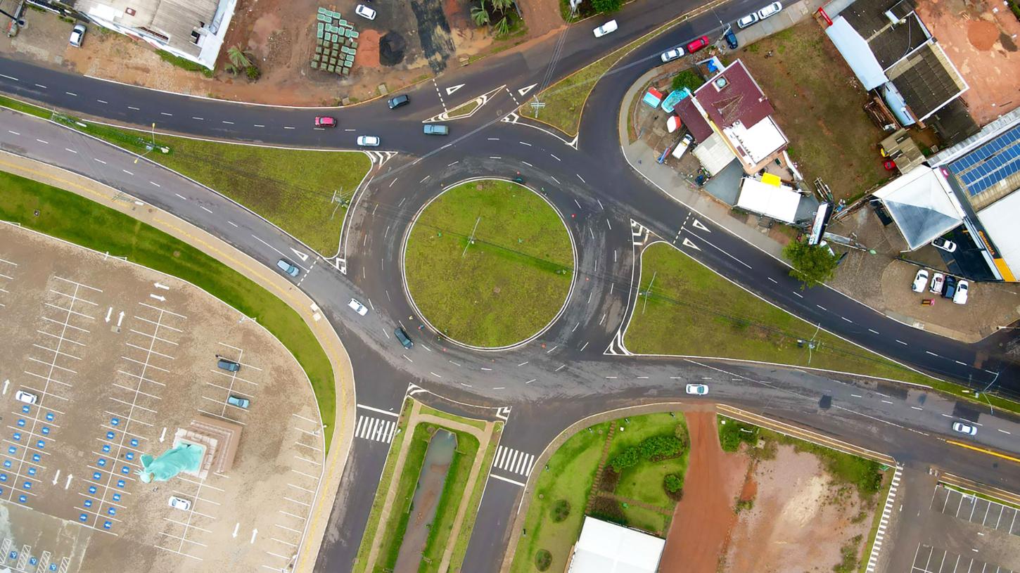 Edital para adoção  de 30 espaços públicos