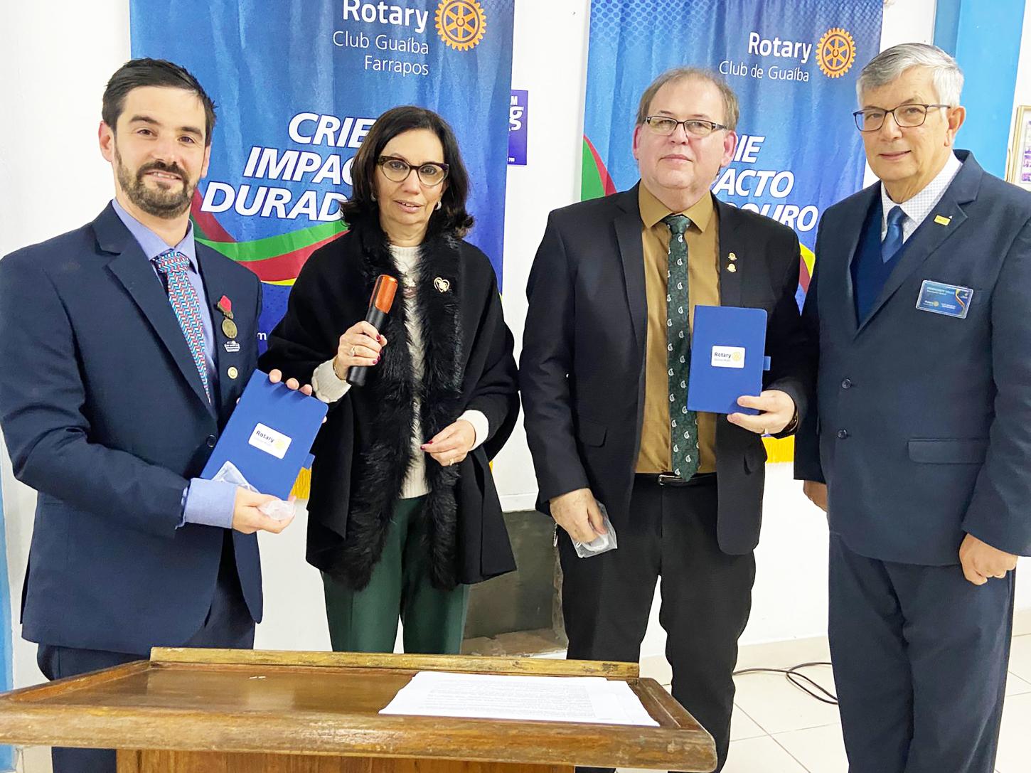 Rotarys tem posse de presidentes