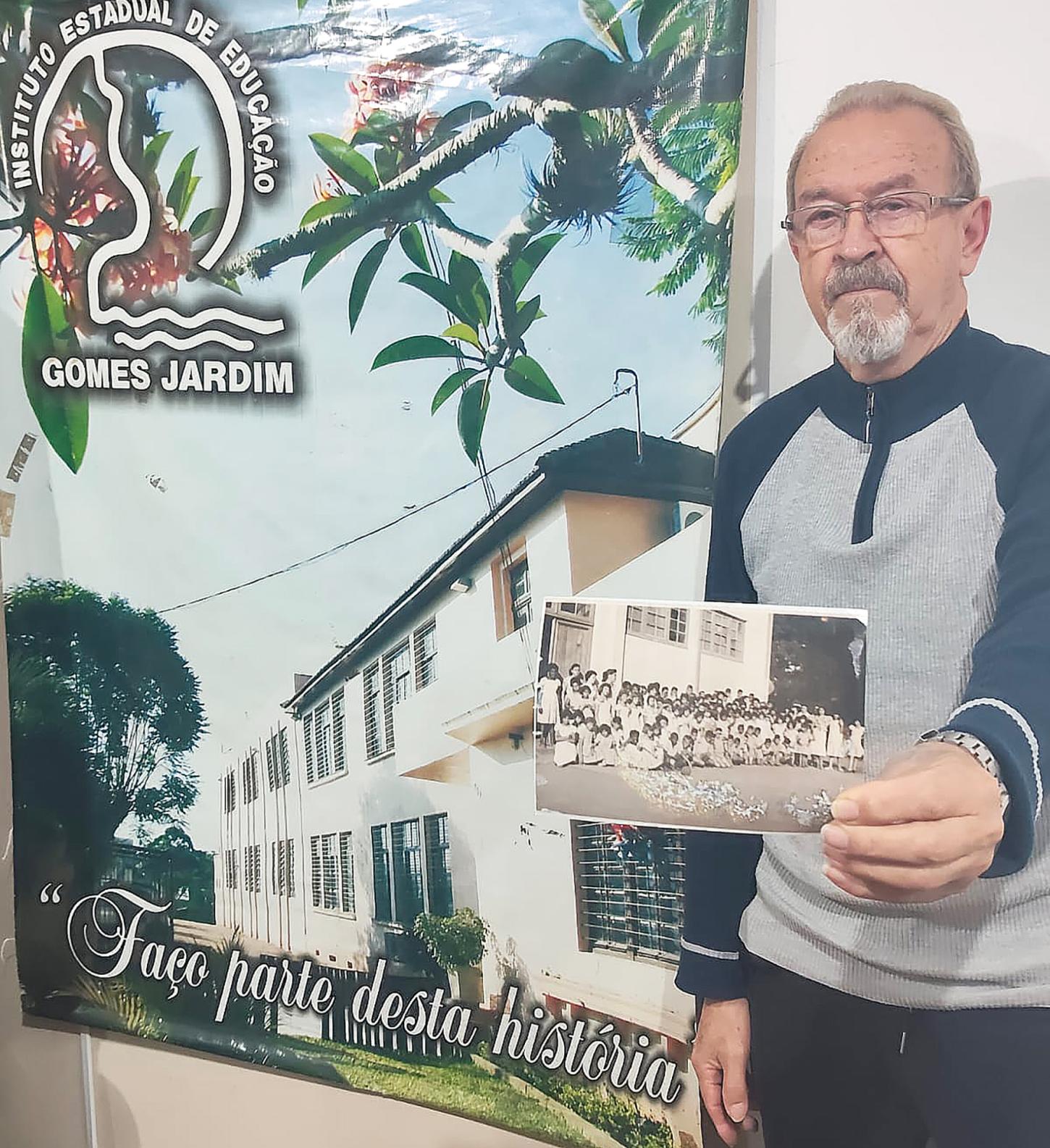 Escola que já brigou Colônia de Férias